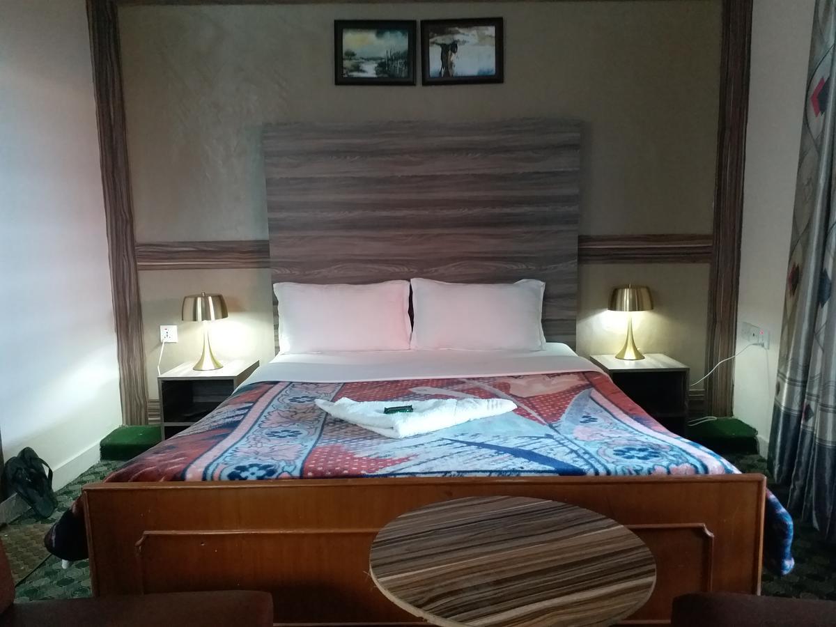 Hotel Marigold Pokhara Eksteriør billede